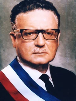 Salvador_Allende_Gossens