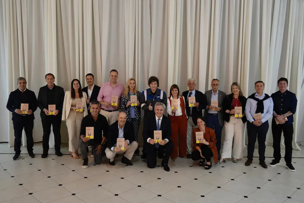 Z7ACKC37TJHMLKIOSS6XLUHSUA