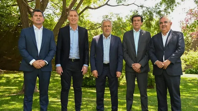 gobernadores-santilli