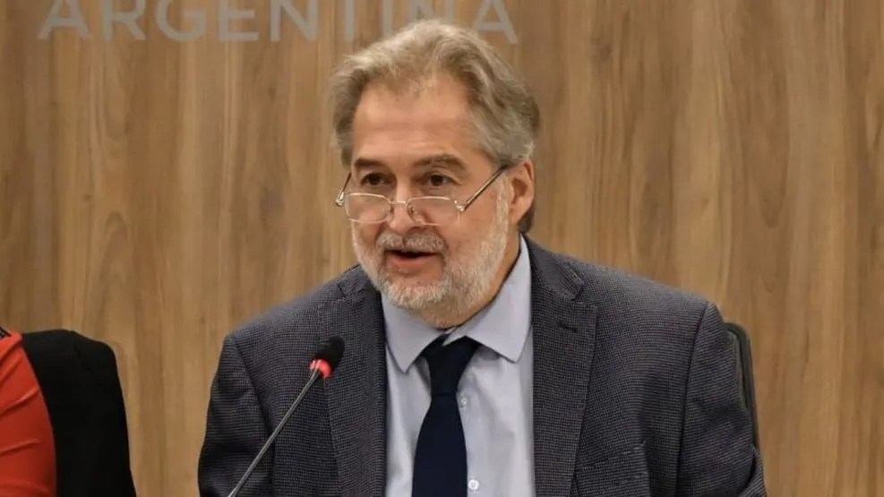 ROBERTO MIRABELLA
