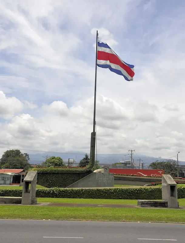 monumento_bandera01