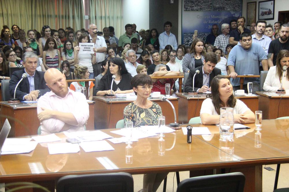 multimedia.grande.bf2ea30602ec55a2.6772616e64652e6a7067